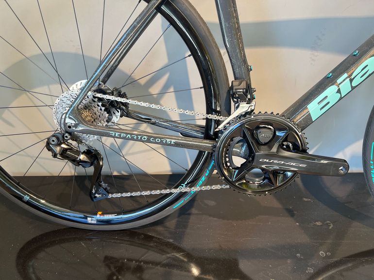 Used Bianchi SPECIALISSIMA 140TH RC DURA-ACE DI2 2025 2025 Road & Gravel, Black — image 2 of 12