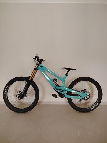 Used YT YT Custom SRAM X01 DH 2024 Mountainbike, Blue — image 2 of 6