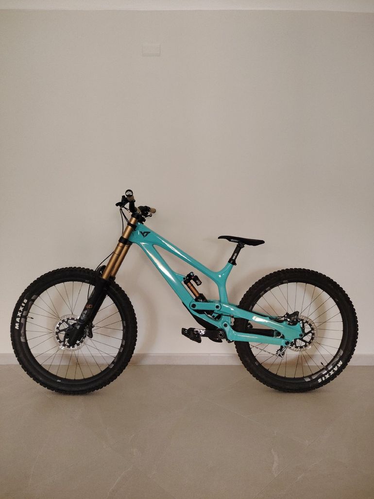 Used YT YT Custom SRAM X01 DH 2024 Mountainbike, Blue — image 2 of 6