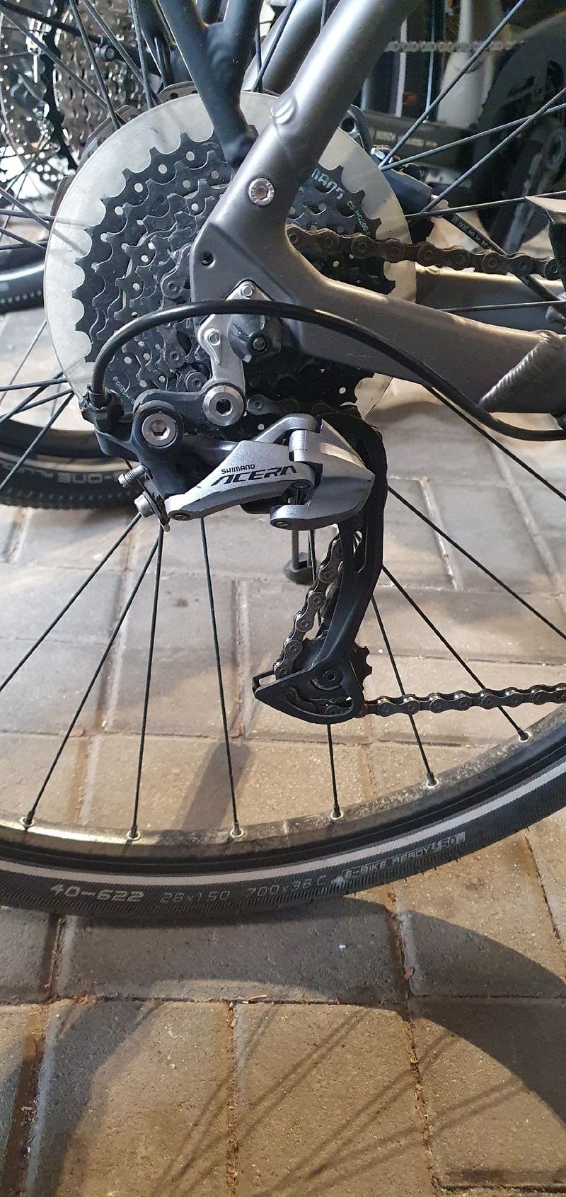 Used Raleigh Custom Shimano Ultegra 2017 Urban, Light Gray — image 3 of 4