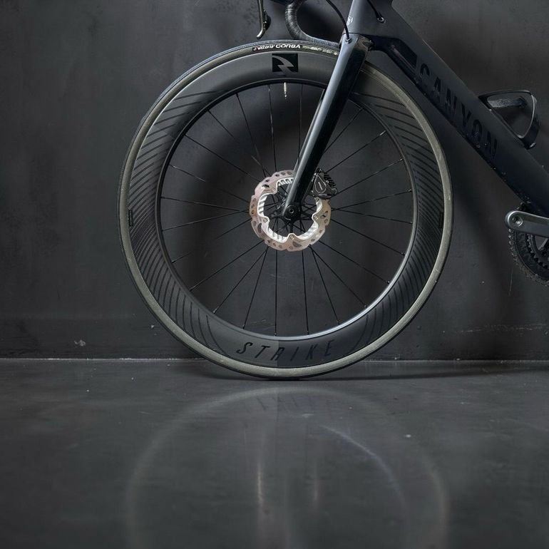 Used Canyon Aeroad CF SLX Disc 8.0 Di2 2018 2018 Road & Gravel — image 6 of 7