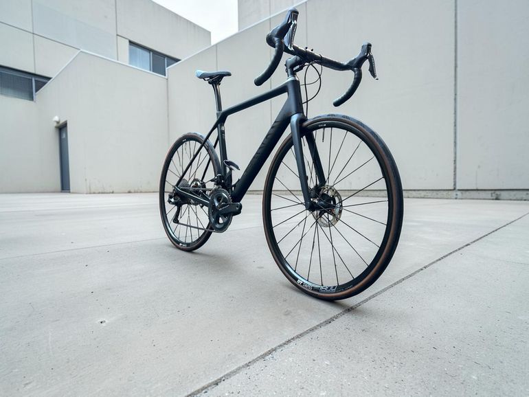 Used Canyon Endurace CF SL Disc 8.0 Di2 2019 2019 Road & Gravel, Black — image 3 of 7