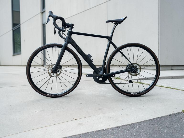Used Canyon Endurace CF SL Disc 8.0 Di2 2019 2019 Road & Gravel, Black — image 2 of 7