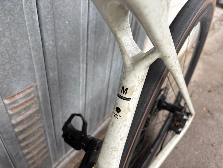 Used Trek Madone SLR 7 AXS Gen 8 2025 2025 Road & Gravel, White — image 3 of 10