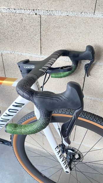 Used Canyon Inflite CF SLX 9 Team 2023 2023 Road & Gravel — image 16 of 17
