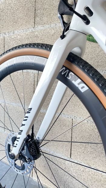 Used Canyon Inflite CF SLX 9 Team 2023 2023 Road & Gravel — image 7 of 17