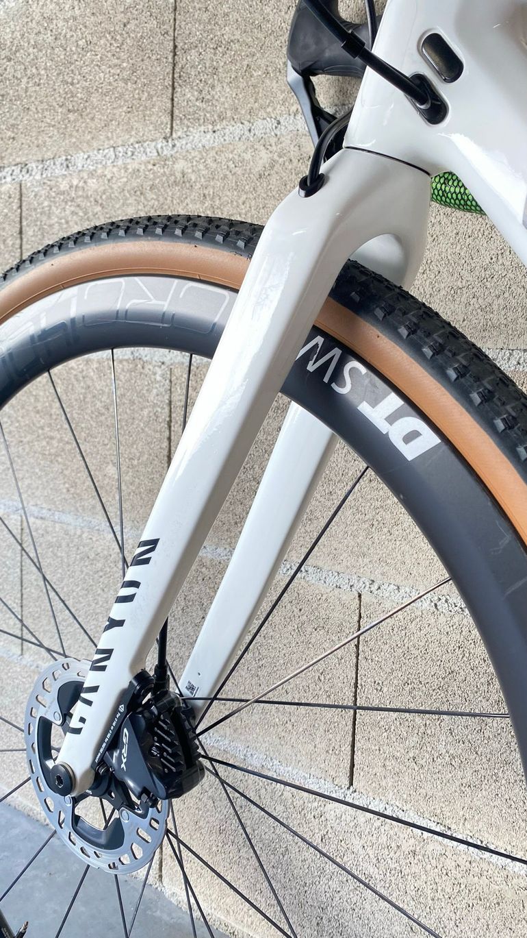 Used Canyon Inflite CF SLX 9 Team 2023 2023 Road & Gravel — image 7 of 17