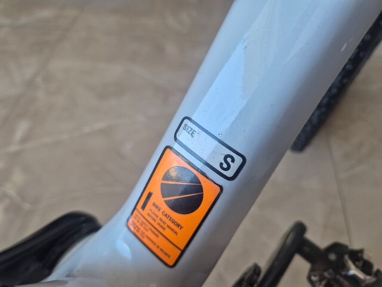 Used Canyon Inflite CF SLX 8 AXS 2024 2024 Road & Gravel, White — image 8 of 9