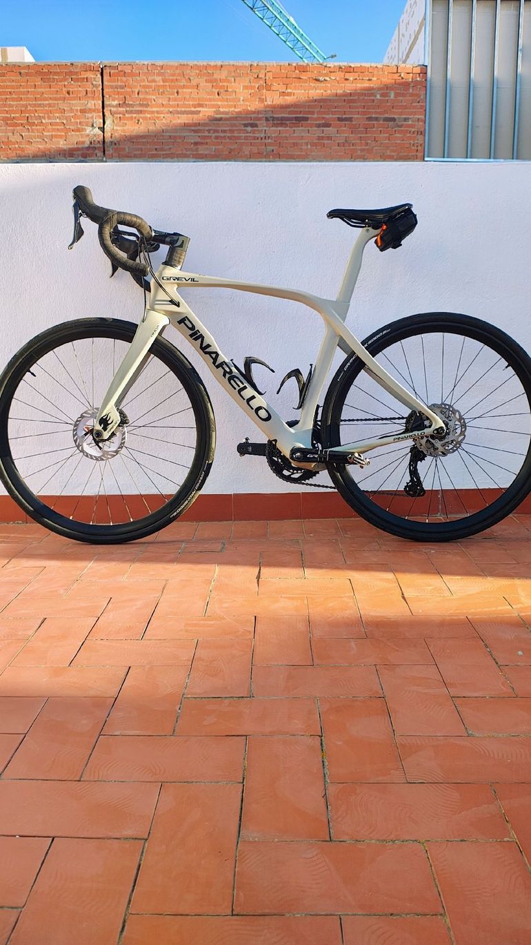 Used Pinarello GREVIL F5 - SHIMANO GRX 610 2024 2024 Road & Gravel, Light Gray — image 2 of 9