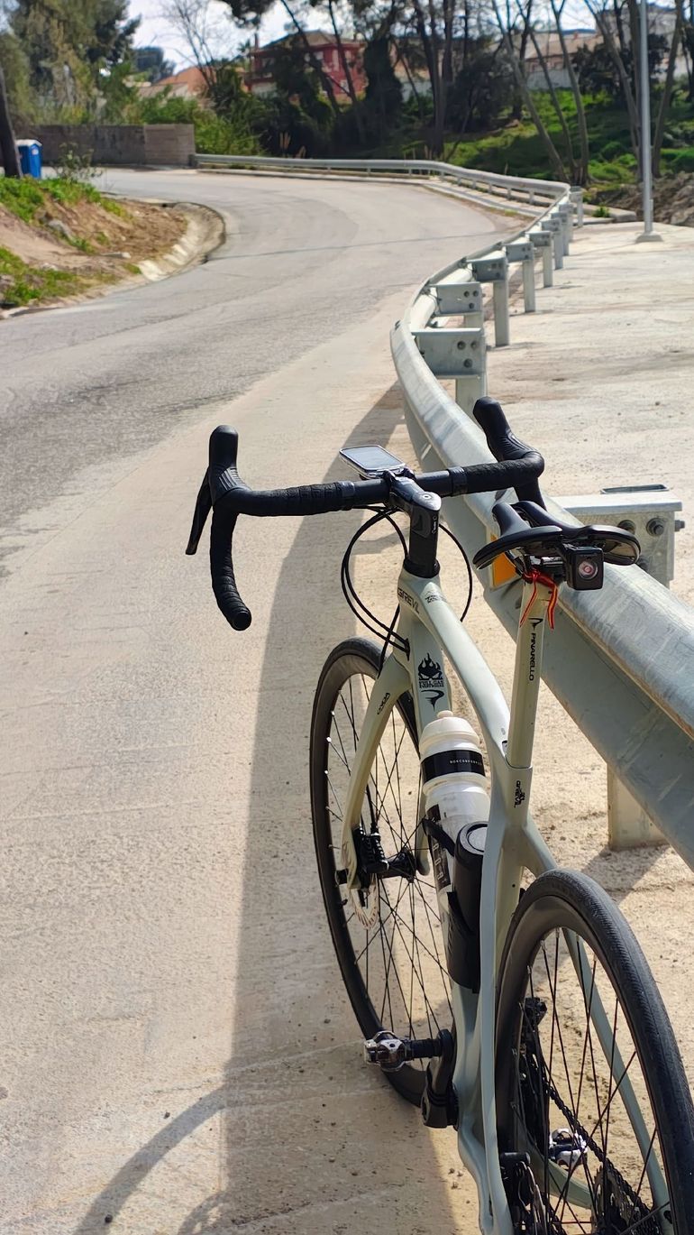 Used Pinarello GREVIL F5 - SHIMANO GRX 610 2024 2024 Road & Gravel — image 7 of 9