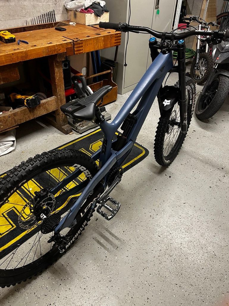 Used YT Industries TUES Pro 2020 2020 Mountainbike, Blue, 27.5 — image 2 of 4