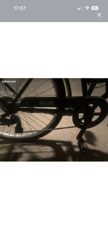 Used Arcade Custom Shimano Tourney 2025 Urban, Black — image 8 of 16