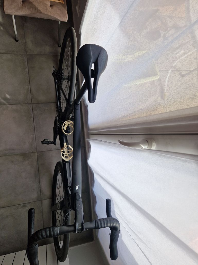 Used Scott Foil 20 2020 2020 Road & Gravel, Black — image 2 of 3