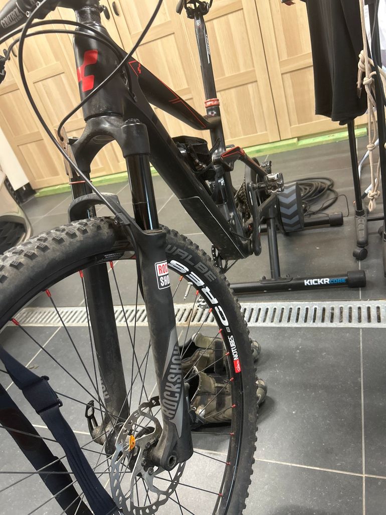 Used CUBE Stereo 120 HPC SL 2016 2016 Mountainbike, Schwarz, 27.5, 29 — image 4 of 4
