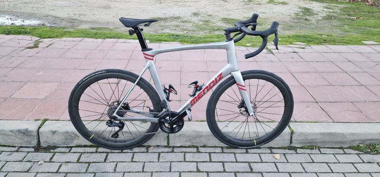Used Mendiz F9 D.05 2023 Road & Gravel, Light Gray — image 1 of 6