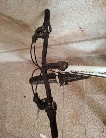 Used Peugeot Custom Shimano 105 2020 Mountainbike, White — image 4 of 6