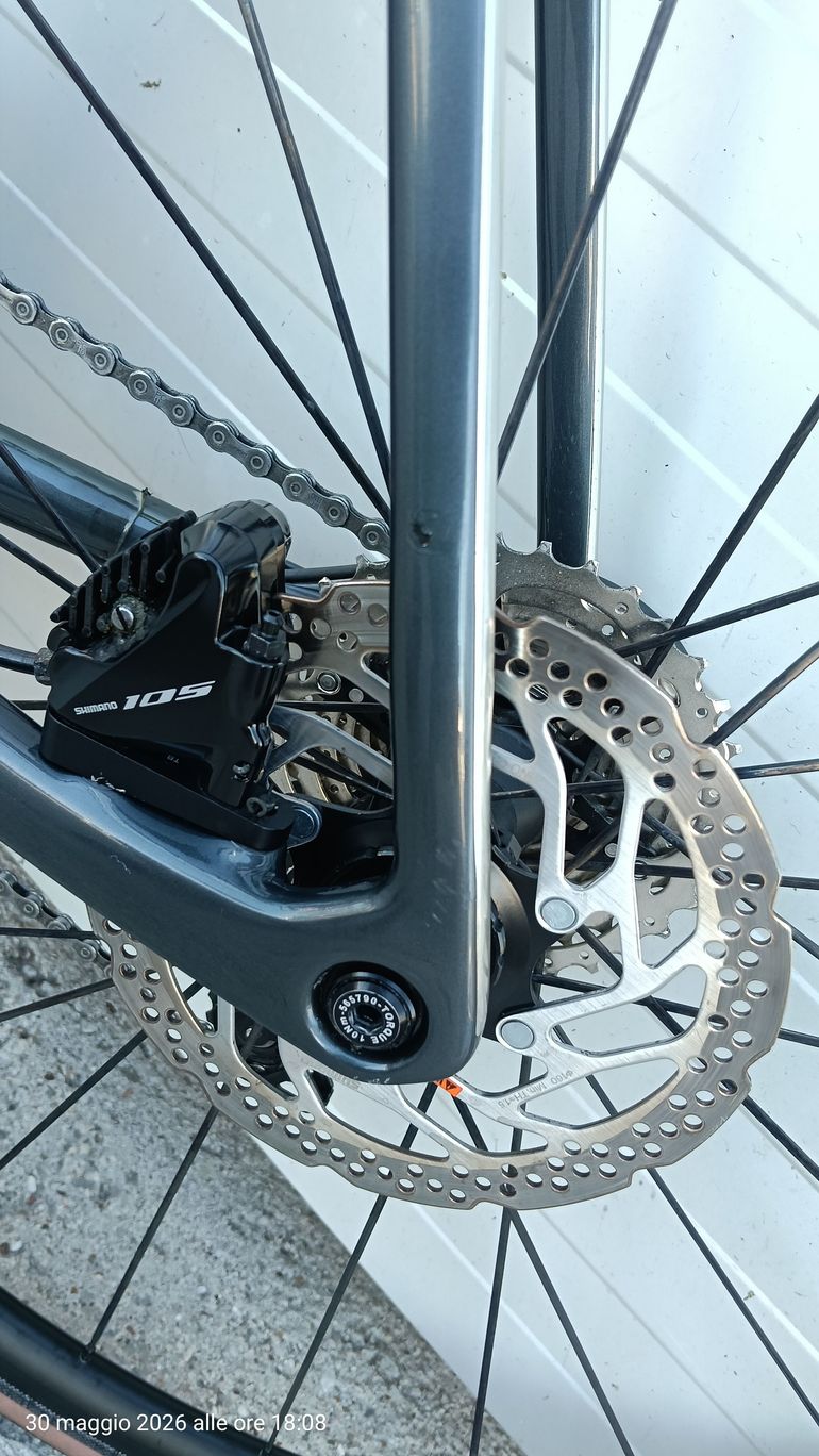 Used Trek Emonda SL6 2022 Road & Gravel, Light Gray — image 9 of 13