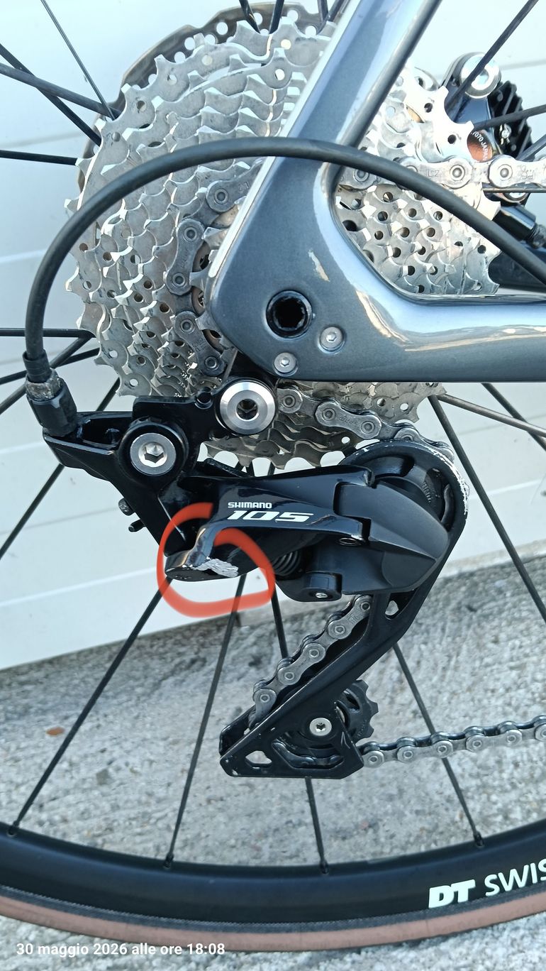 Used Trek Emonda SL6 2022 Road & Gravel, Light Gray — image 6 of 13