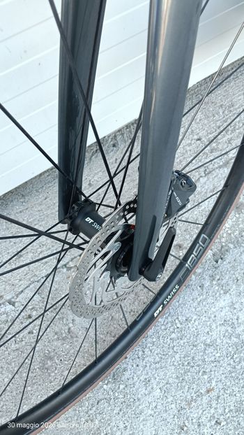 Used Trek Emonda SL6 2022 Road & Gravel, Light Gray — image 11 of 13