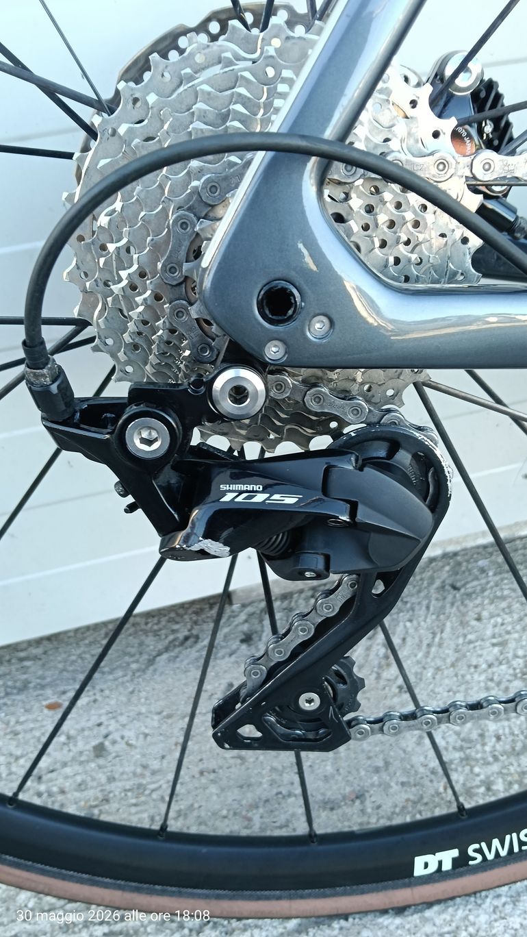 Used Trek Emonda SL6 2022 Road & Gravel, Light Gray — image 5 of 13