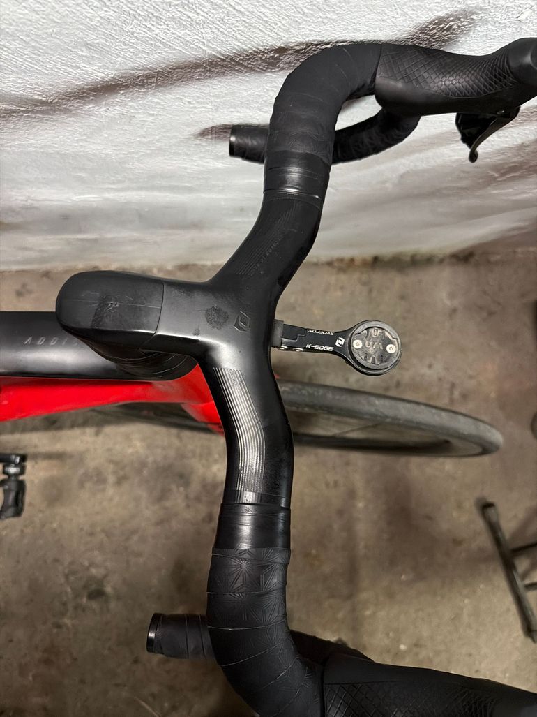 Used Scott Addict RC Pro 2023 2023 Road & Gravel, Red — image 4 of 4