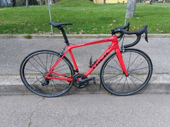 Used Trek Émonda SL 6 2018 2018 Road & Gravel, Rosso — image 9 of 9