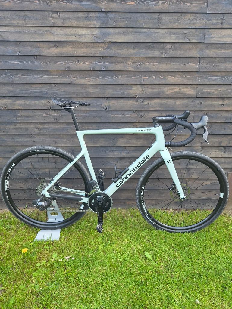 Used Cannondale SuperSix EVO SRAM Rival eTap AXS 2024 Road & Gravel, Green — image 1 of 6