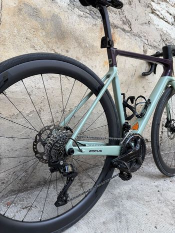 Used Focus IZALCO MAX 8.8 2024 2024 Road & Gravel — image 3 of 8