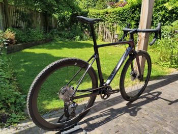 Used Liv Brava Advanced Pro 1 2022 2022 Road & Gravel, Green — image 3 of 16