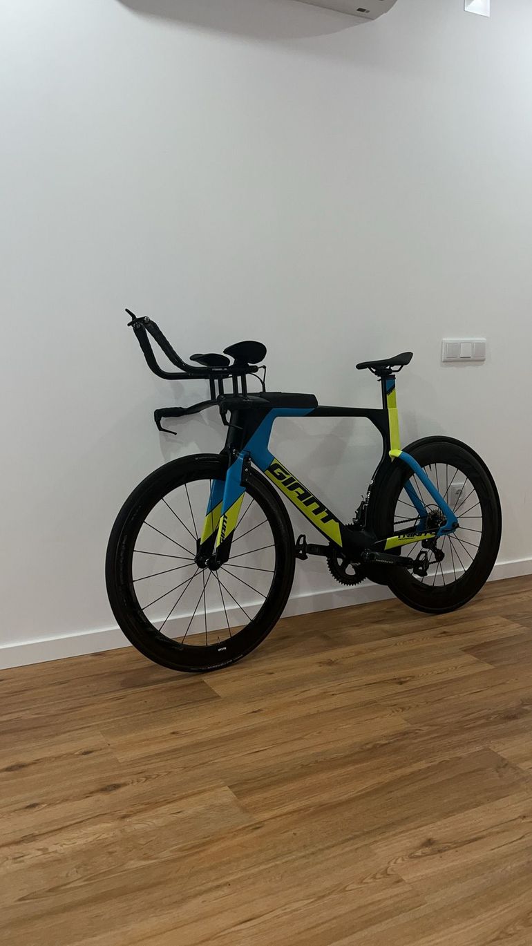 Used Giant Trinity Advanced Pro 2 2017 2017 Road & Gravel, Blue — image 1 of 4