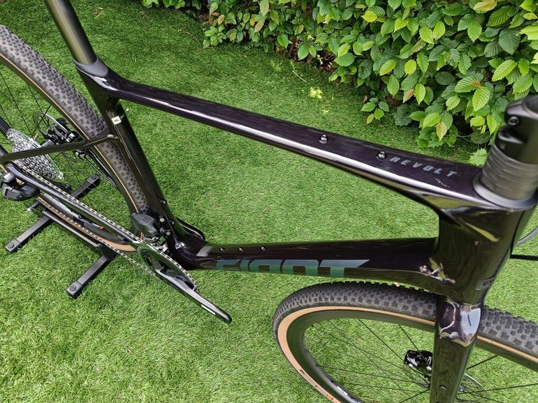 Used Giant Revolt, Advanced Pro 1 2023 2023 Road & Gravel, Black — image 13 of 17