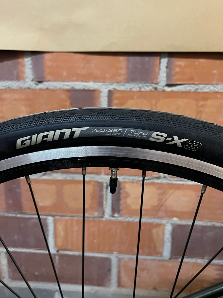 Used Giant Escape Shimano Tourney 2022 Urban, Green — image 4 of 7