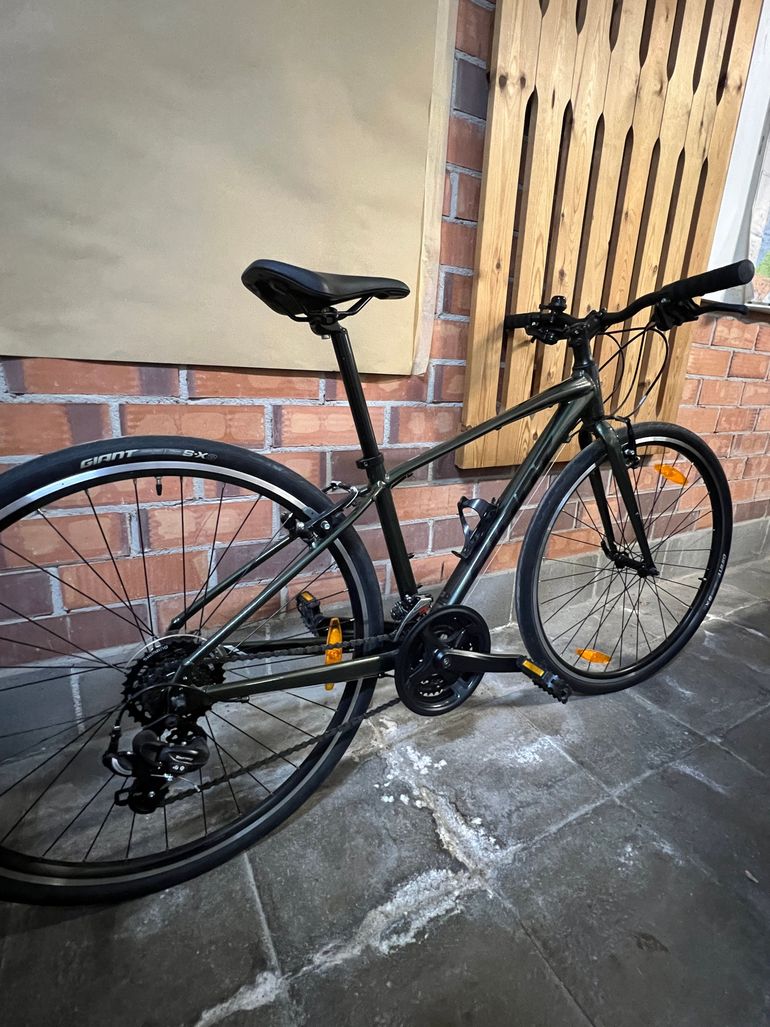 Used Giant Escape Shimano Tourney 2022 Urban, Green — image 6 of 7