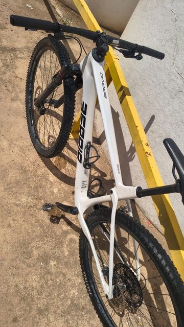 Used Berria BRAVO 6 2024 2024 Mountainbike, White, 29 — image 3 of 6