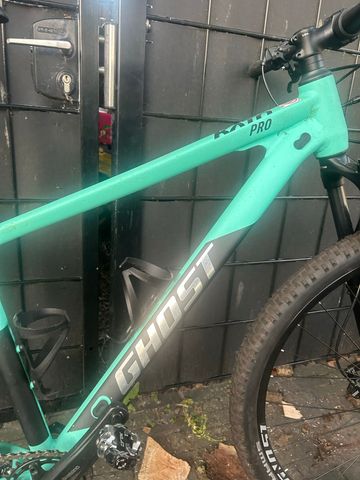 Brugt Ghost Kato Pro 29 AL 2023 2023 Mountainbike — billede 2 af 3