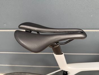 Used Trek Madone SL 6 Gen 8 2025 2025 Road & Gravel, White — image 9 of 20