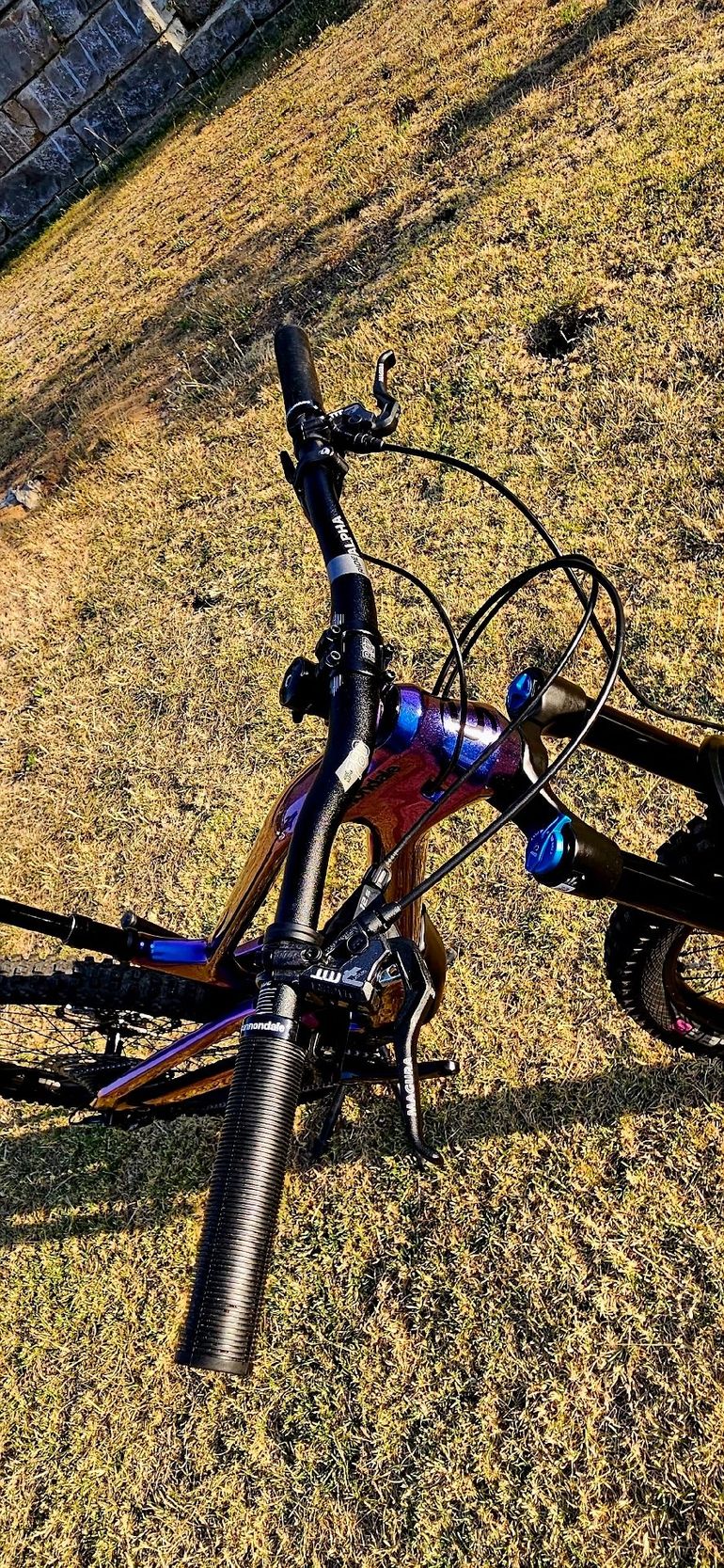 Used Cannondale Jekyll Shimano Deore XT 2024 Mountainbike, Purple — image 8 of 9