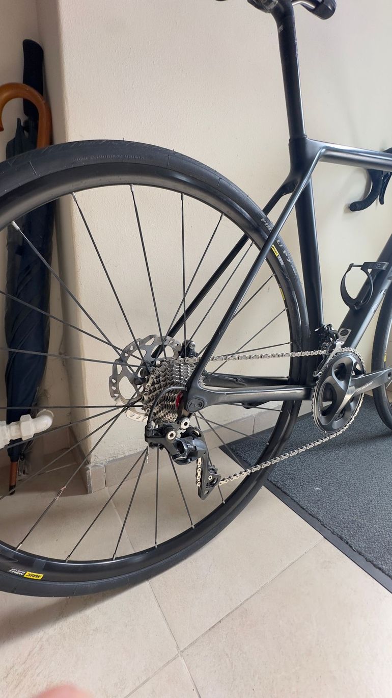 Used Canyon Endurace WMN CF SL Disc 7.0 2019 2019 Road & Gravel, Black — image 4 of 6