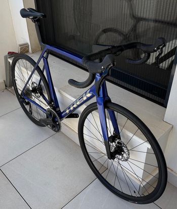Used Trek Madone SL 5 Gen 8 2025 2025 Road & Gravel, Blue — image 2 of 3