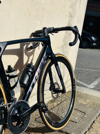 Used Trek Madone SL 6 Gen 8 2025 2025 Road & Gravel, Black — image 3 of 5