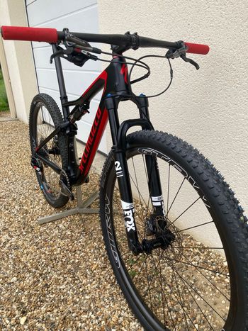 Used Specialized Men's Epic Comp Carbon 2018 2018 Mountainbike, Black — image 3 of 11