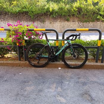 Used Bianchi Oltre Comp 105 Di2 2024 2024 Road & Gravel