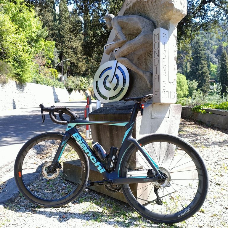 Used Bianchi Oltre Comp 105 Di2 2024 2024 Road & Gravel, Black — image 2 of 12