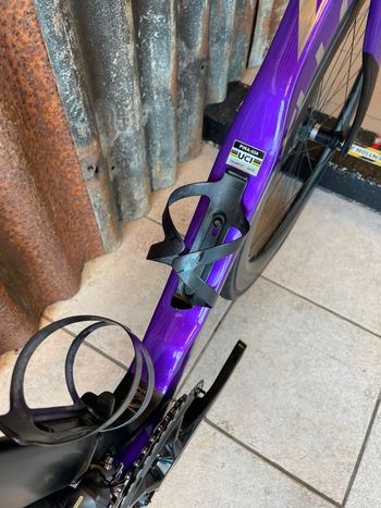 Used Pinarello DOGMA F DURA ACE Di2 Disc 2023 2023 Road & Gravel — image 8 of 12