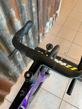 Used Pinarello DOGMA F DURA ACE Di2 Disc 2023 2023 Road & Gravel — image 5 of 12