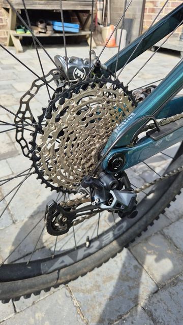 Tweedehands Orbea RALLON M20 2024 2024 Mountainbike — afbeelding 3 van 4