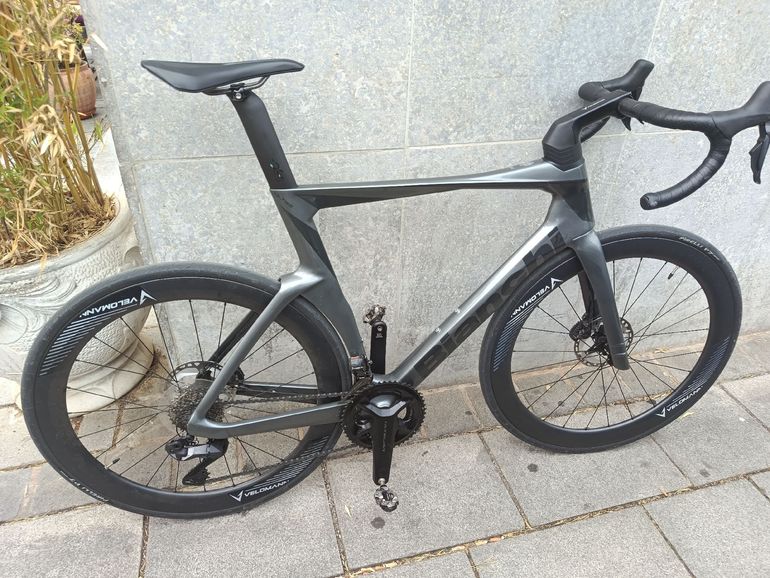 Used Bianchi Oltre Pro Ultegra Di2 2024 2024 Road & Gravel, Light Gray — image 1 of 9