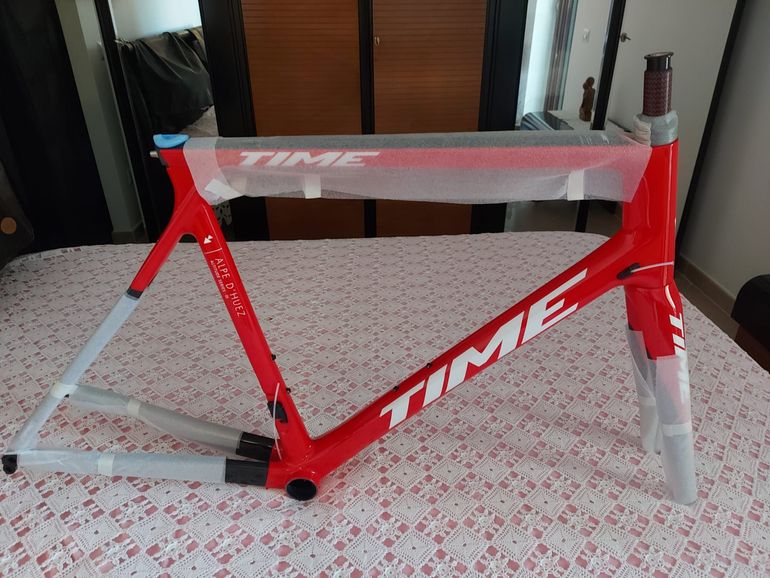Used Time Alped'Huez01 Disc 2022 Road & Gravel, Red — image 3 of 5