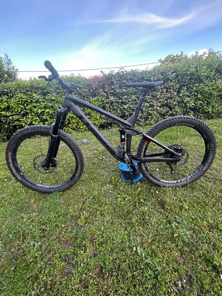 Used Trek Remedy 8 27.5 2018 2018 Mountainbike, Black, 27.5 — image 1 of 7