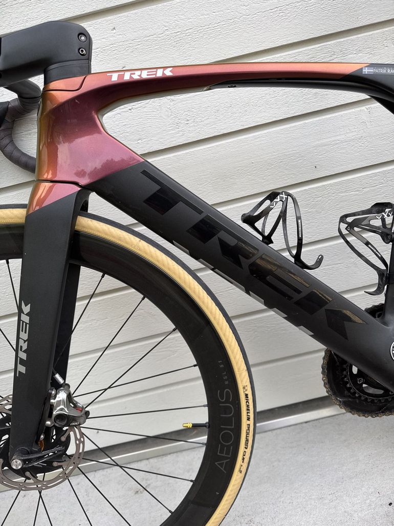 Used Trek Madone SRAM Red eTap 2019 Road & Gravel, Schwarz — image 13 of 13